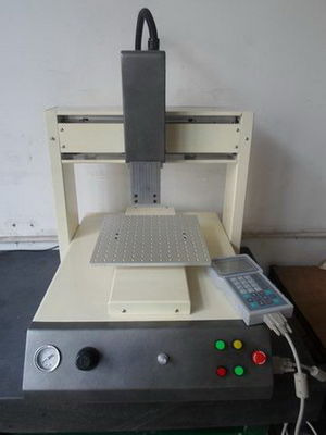 वी.एस.-400 400 * 400cm स्वत: 3 AXI स्वत: डेस्कटॉप राल Dispenising रोबोट