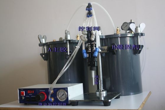 नई प्रकार वी.एस.-400 400 * 400cm उच्च परिशुद्धता 3 AXI स्वत: राल Dispenising रोबोट
