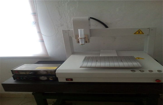 CE के साथ डेस्कटॉप epoxy चिपकने वाला वितरण रोबोट प्रणाली सूचीबद्ध